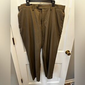 Haggar quality dress or business casual mens polyester pants. 42W 30L